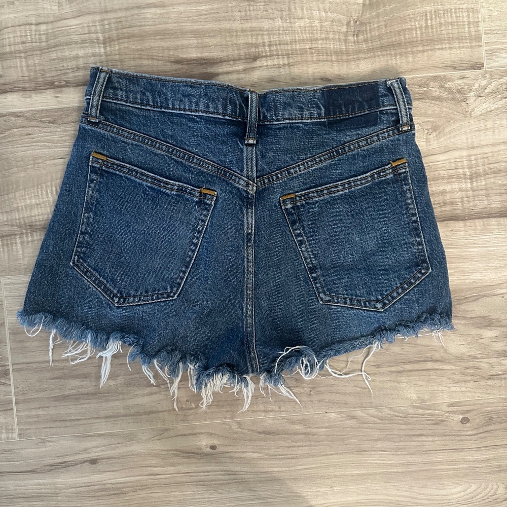 A&F High Rise Mom Short - Picture 3 of 4